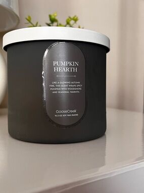 NWT Goose Creek 3 Wick Candle Pumpkin Hearth Scent 14.5